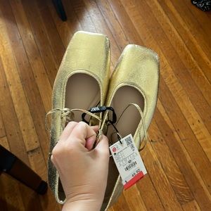 Brand new lace up shoe